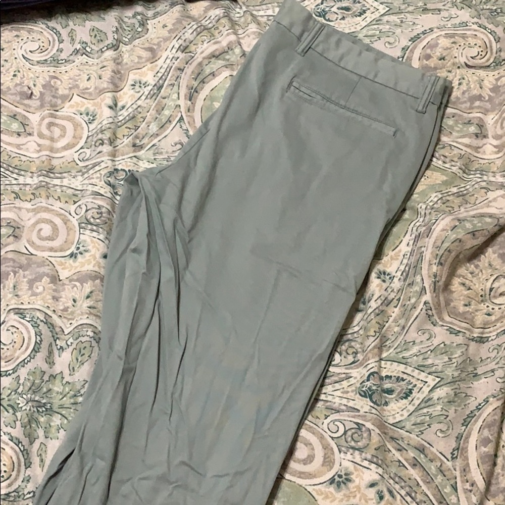 Old navy chinos 38x32 mint green